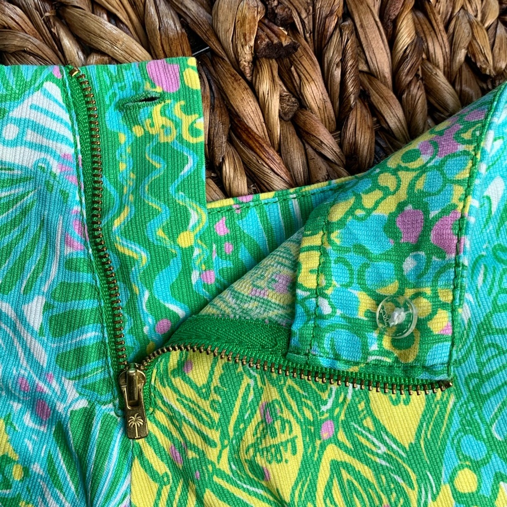 Lilly Pulitzer | 5 inch Deenie Short Vintage Dobby - Picture 8 of 8